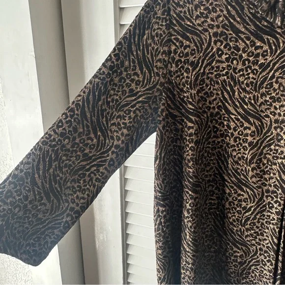 Chico’s Easywear Swing Jacket Size 1 Medium Animal Print Button Foil Wire Collar - Picture 7 of 9